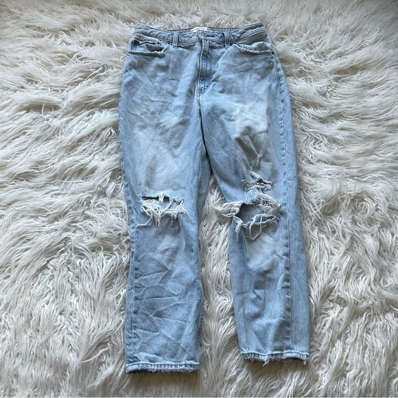Abercrombie & Fitch Denim - Abercrombie Curve Love High Rise Mom Jeans